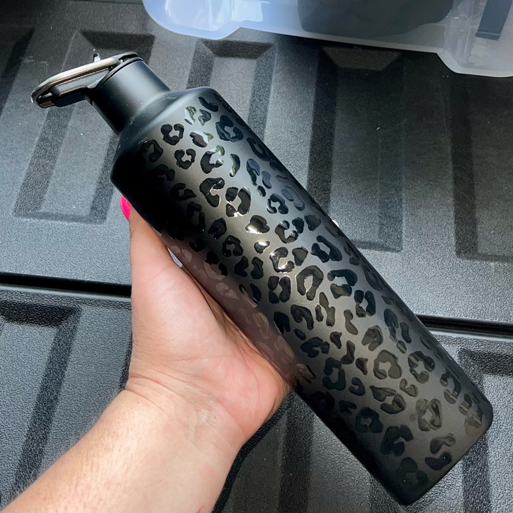 Brümate Leopard Print Black Water Bottle